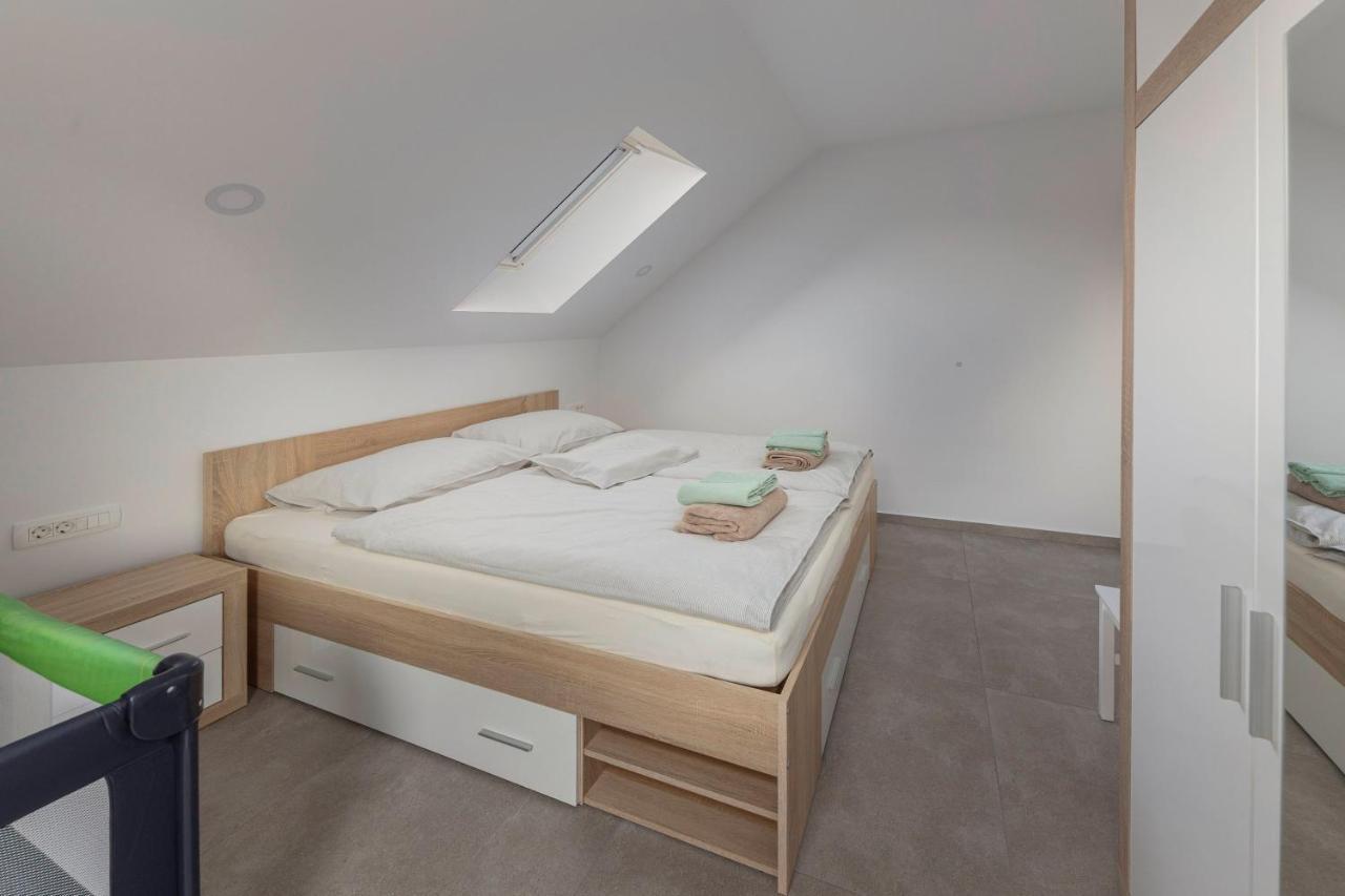 Apartments Linda ゴレンスカ地方 エクステリア 写真